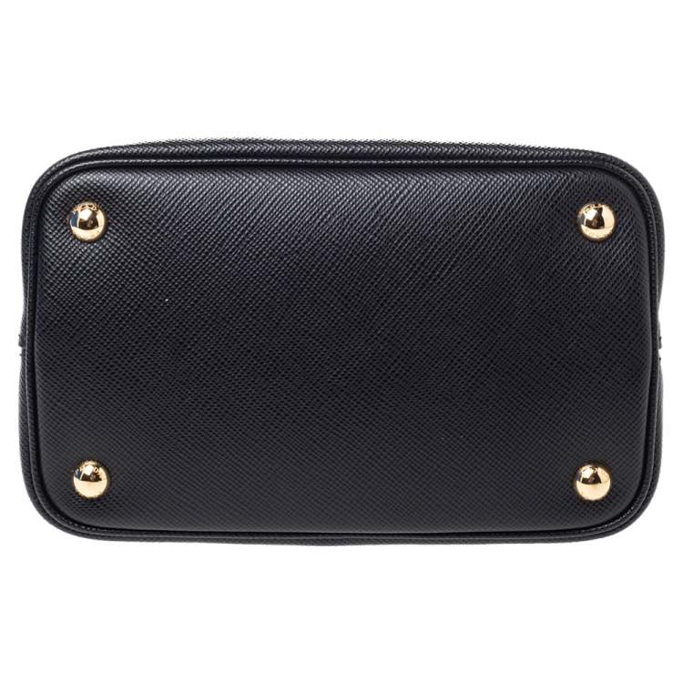 Pre Owned Prada Black Saffiano Leather Panier Top Handle Bag