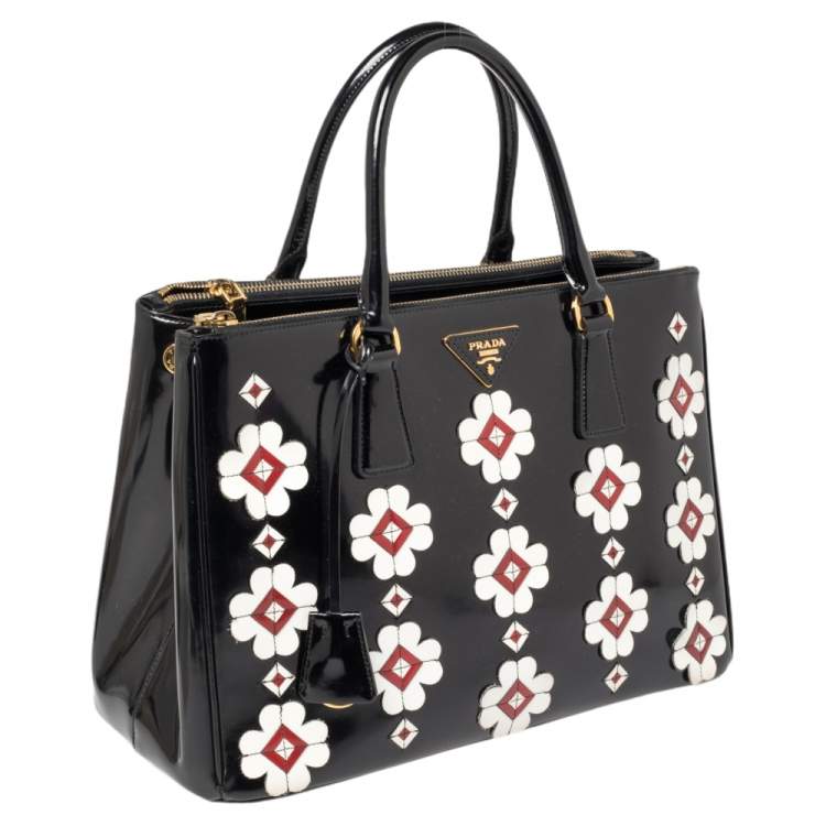 Pre Owned Prada Black Spazzolato Leather Medium Flowers Galleria Tote
