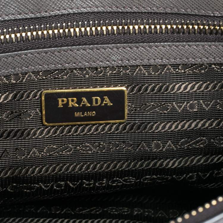 مملوكة مسبقًا Prada Grey Saffiano Lux Leather Small Galleria Tote