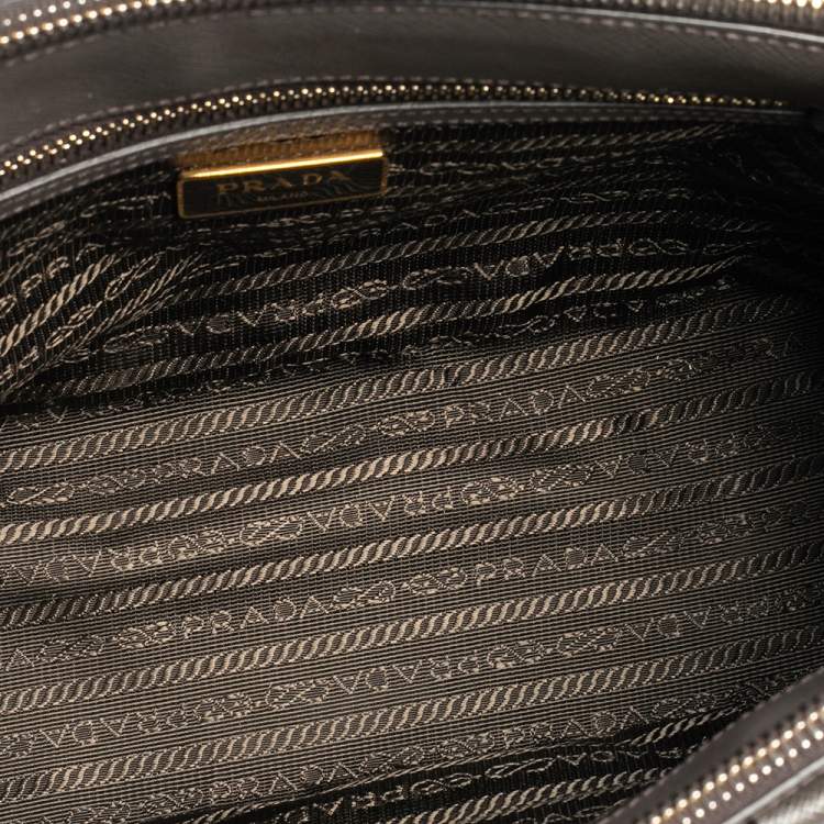 مملوكة مسبقًا Prada Grey Saffiano Lux Leather Small Galleria Tote