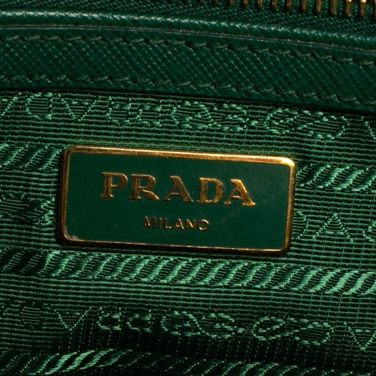 مملوكة مسبقًا Prada Green Saffiano Lux Leather Medium Galleria Tote