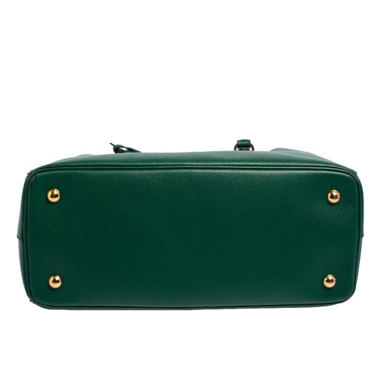 مملوكة مسبقًا Prada Green Saffiano Lux Leather Medium Galleria Tote