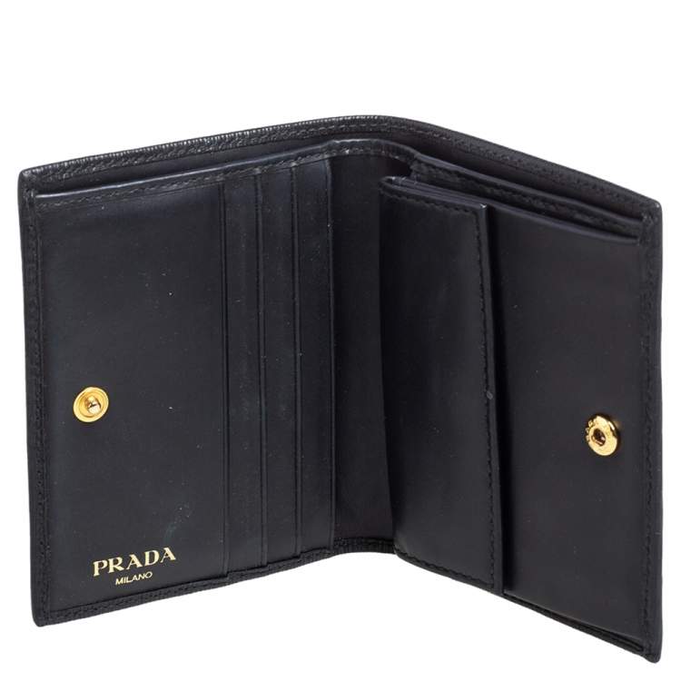 مملوكة مسبقًا Prada Black Vitello Move Leather Logo Bifold Compact Wallet
