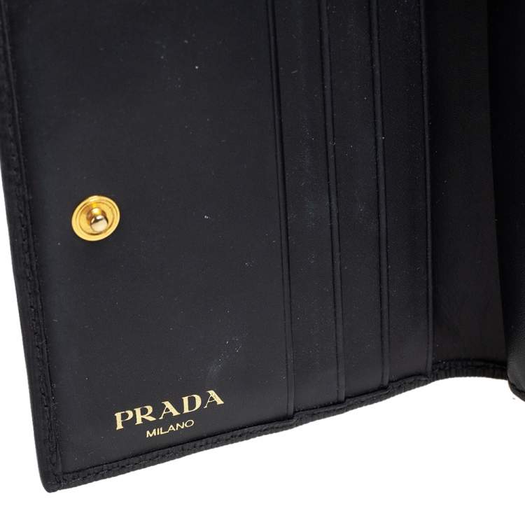 مملوكة مسبقًا Prada Black Vitello Move Leather Logo Bifold Compact Wallet