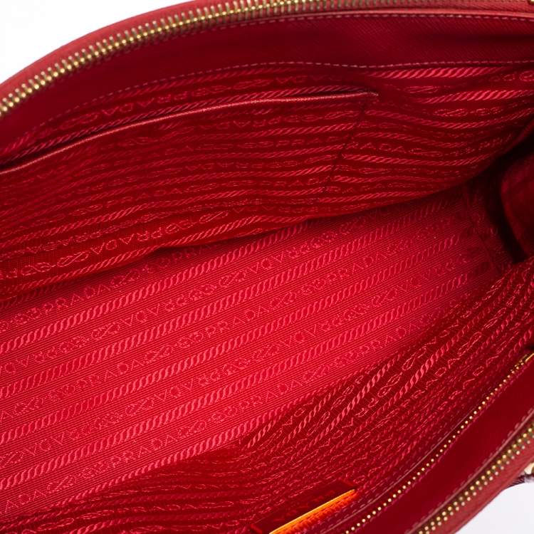 Pre Owned Prada Red Saffiano Lux Leather Small Galleria Tote
