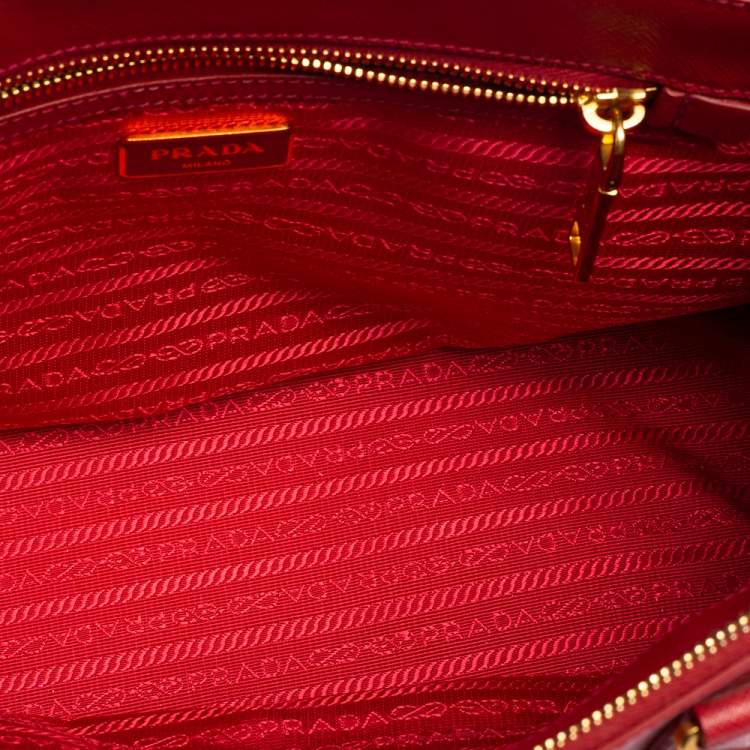 Pre Owned Prada Red Saffiano Lux Leather Small Galleria Tote