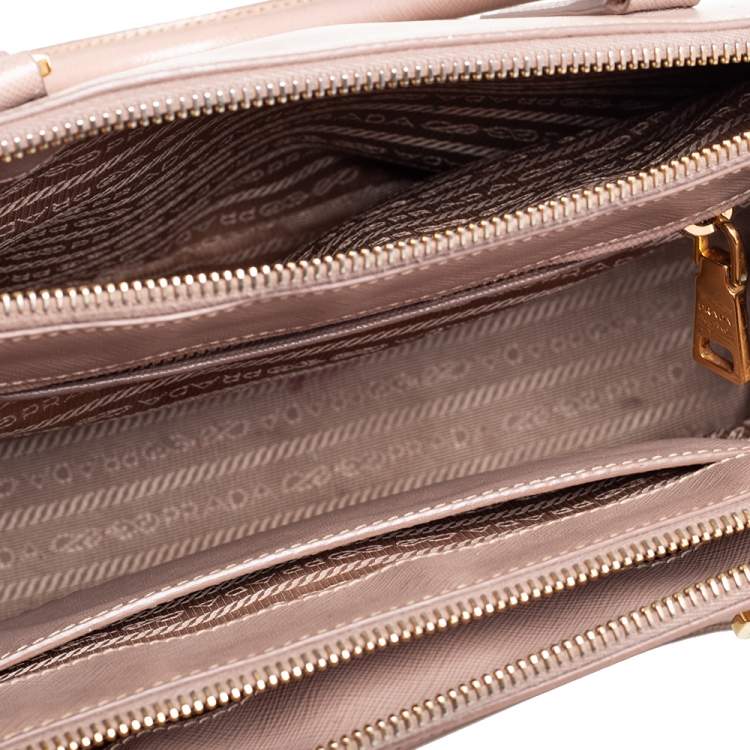 مملوكة مسبقًا Prada Beige Saffiano Lux Leather Small Galleria Tote