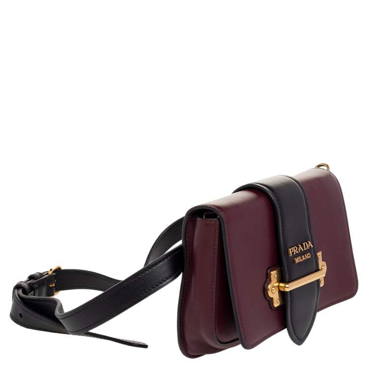 مملوكة مسبقًا Prada Burgundy /Black Leather Cahier Belt Bag