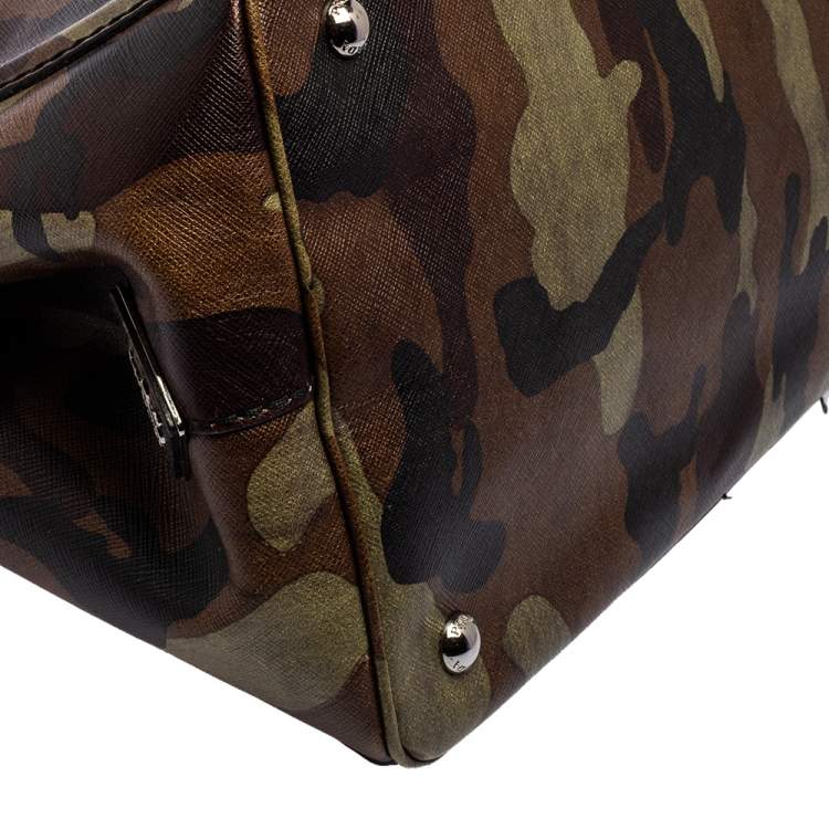 مملوكة مسبقًا Prada Green Camouflage Leather Spazzolato Shopper Tote