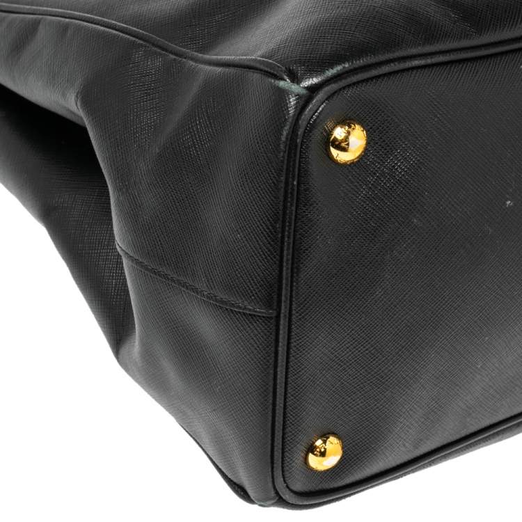 Pre Owned Prada Black Saffiano Lux Leather Medium Galleria Double Zip Tote
