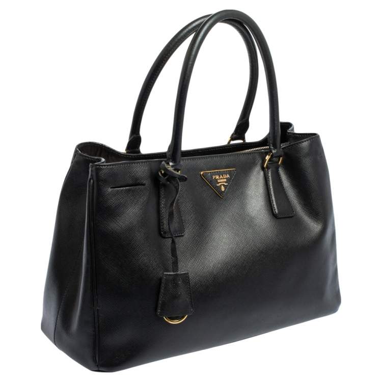 مملوكة مسبقًا Prada Black Saffiano Lux Leather Medium Galleria Tote