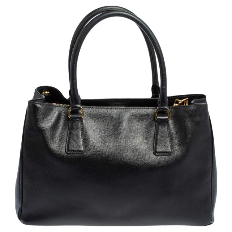 مملوكة مسبقًا Prada Black Saffiano Lux Leather Medium Galleria Tote