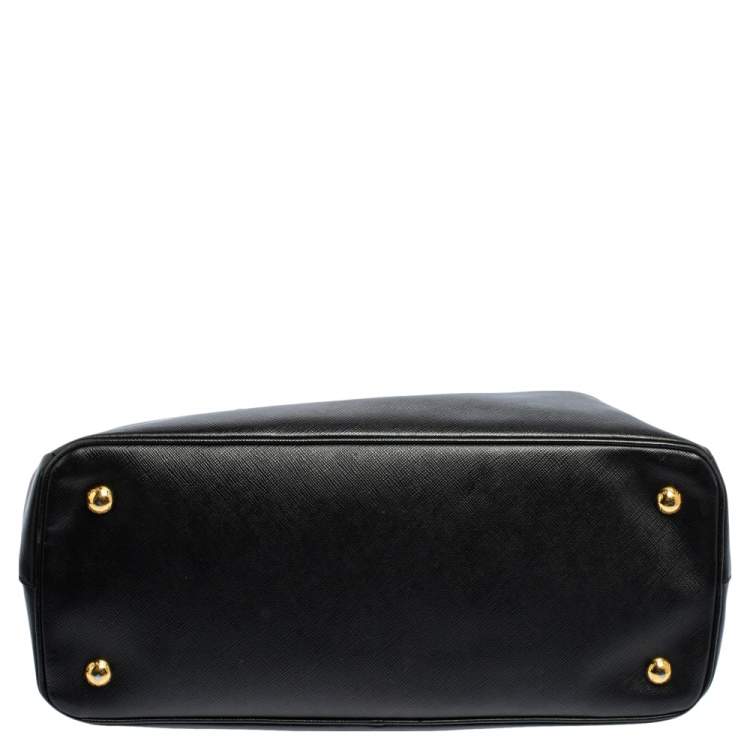 مملوكة مسبقًا Prada Black Saffiano Lux Leather Medium Galleria Tote