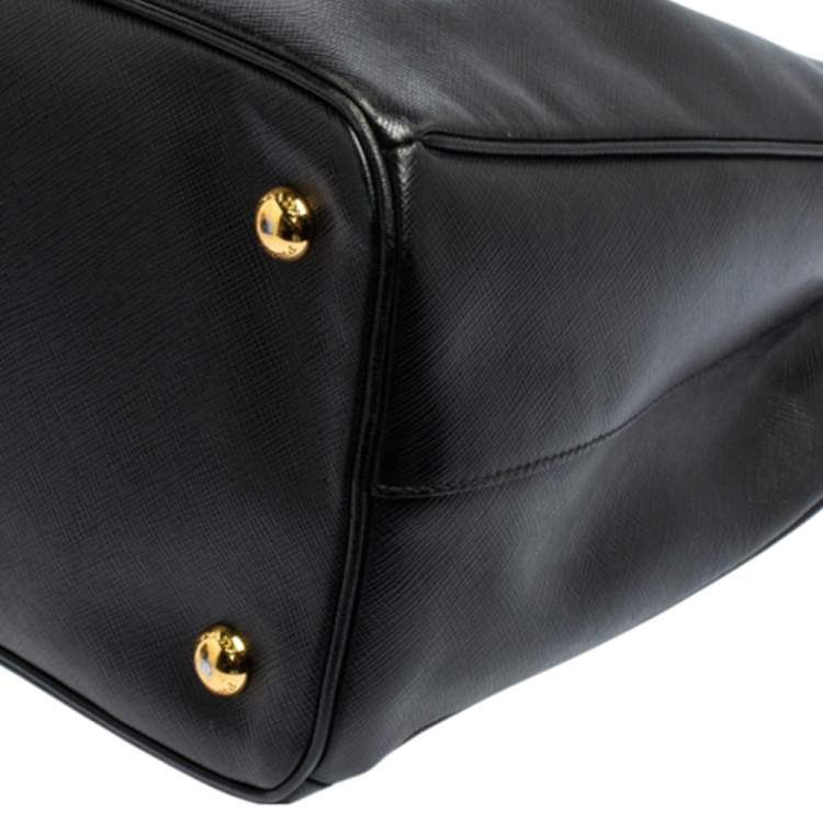 مملوكة مسبقًا Prada Black Saffiano Lux Leather Medium Galleria Tote