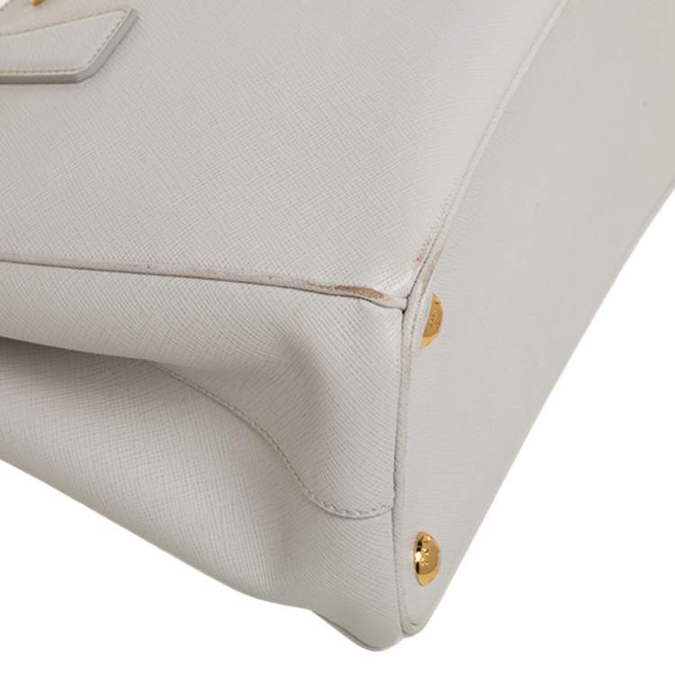مملوكة مسبقًا Prada White Saffiano Lux Leather Small Galleria Double Zip Tote