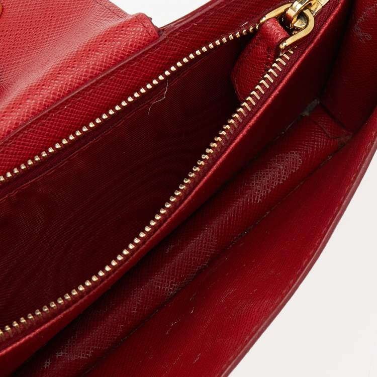 Pre Owned Prada Red Saffiano Leather Wallet on Chain