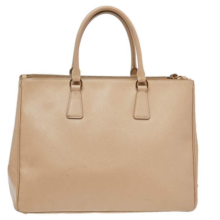 مملوكة مسبقًا Prada Beige Saffiano Lux Leather Large Galleria Tote