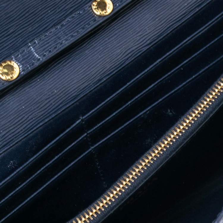 Pre Owned Prada Navy Blue Vitello Move Leather Wallet on Chain