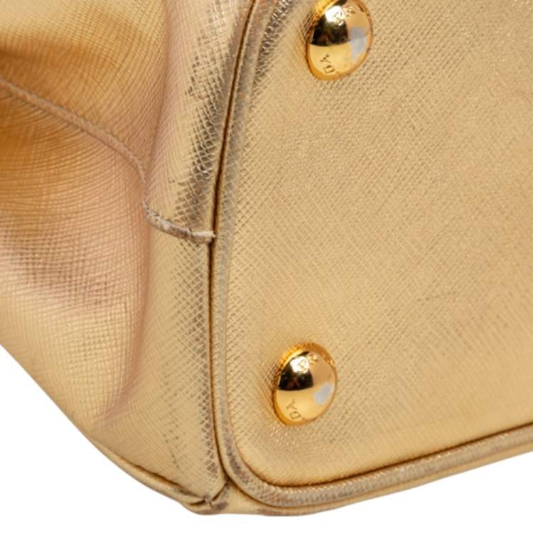 مملوكة مسبقًا Prada Metallic Gold Saffiano Lux Leather Small Galleria Double Zip Tote