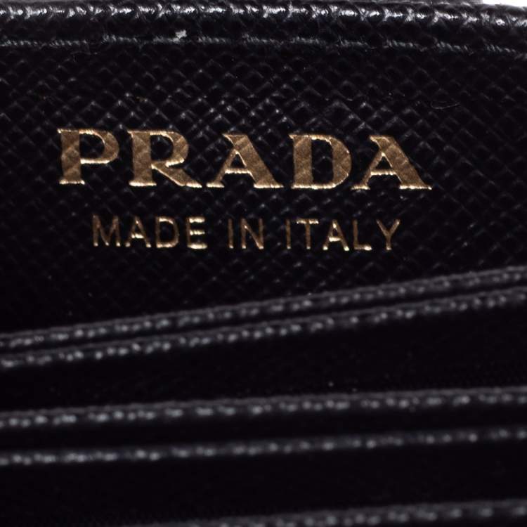 Pre Owned Prada Black Saffiano Leather Accordion Card Holder