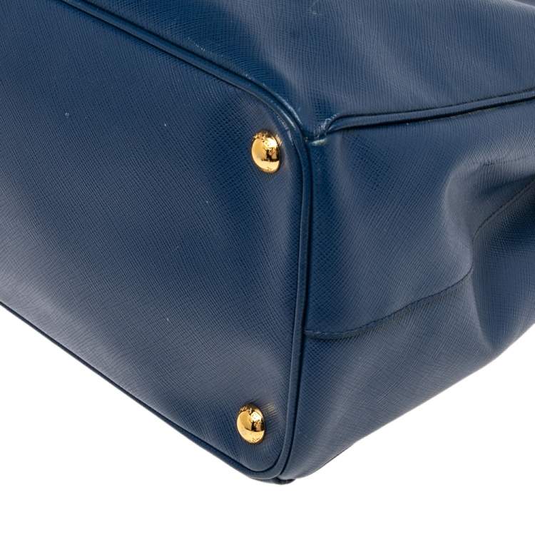 مملوكة مسبقًا Prada Blue Saffiano Lux Leather Medium Galleria Tote
