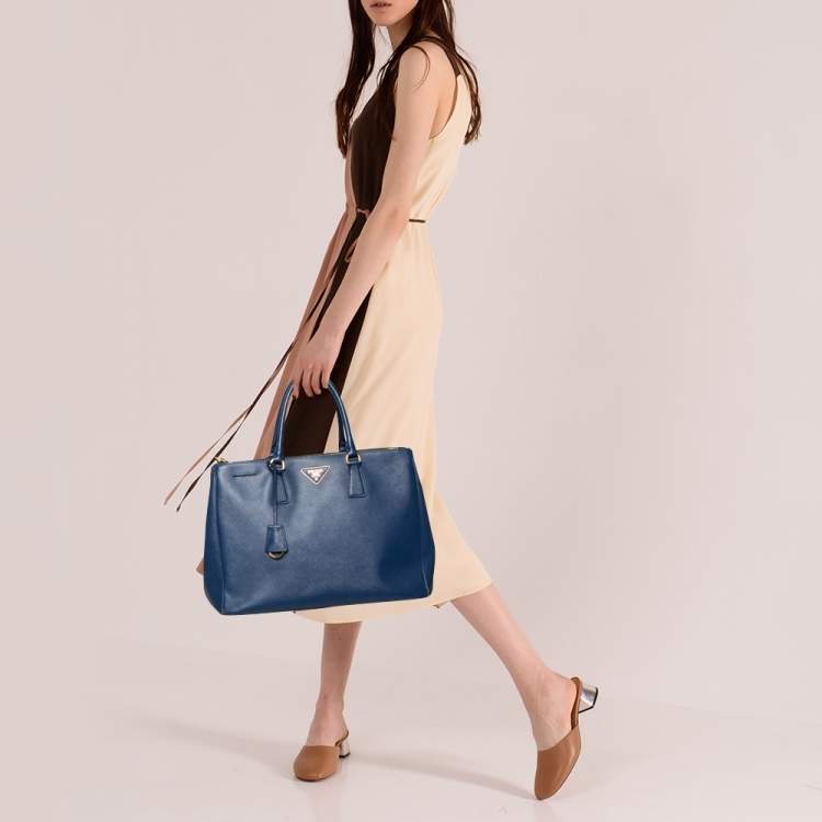 Pre Owned Prada Blue Saffiano Leather Large Galleria Double Zip Tote