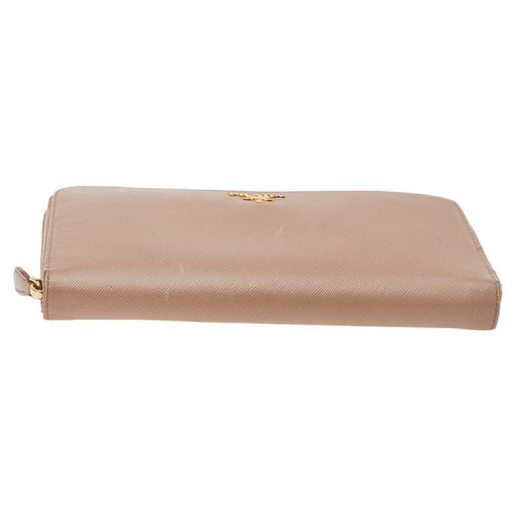 Pre Owned Prada Cream Saffiano Leather Zip Around Wallet