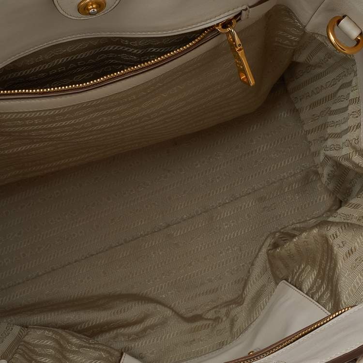 Pre Owned Prada Off White Leather Phenix Front Pocket Tote