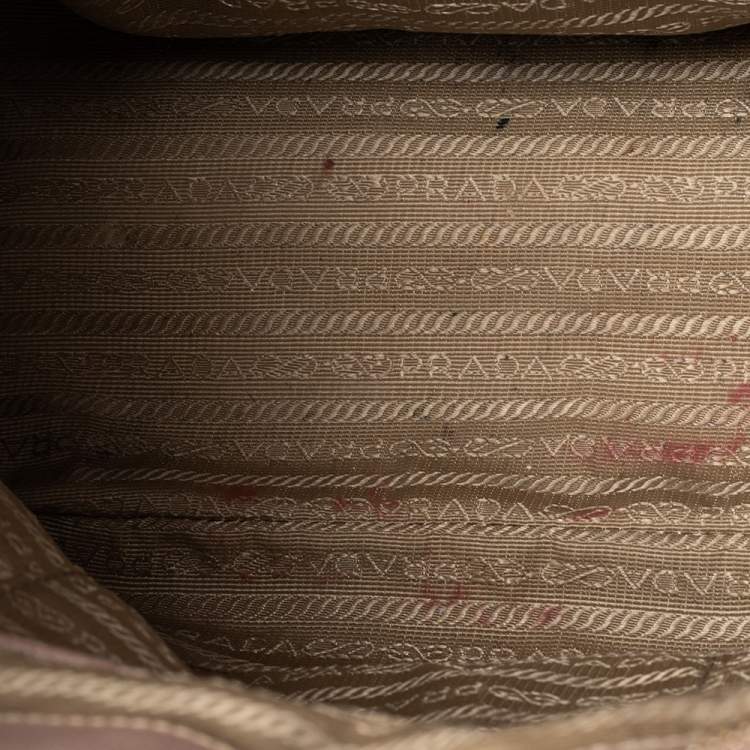 مملوكة مسبقًا Prada Beige Saffiano Leather Medium Galleria Double Zip Tote