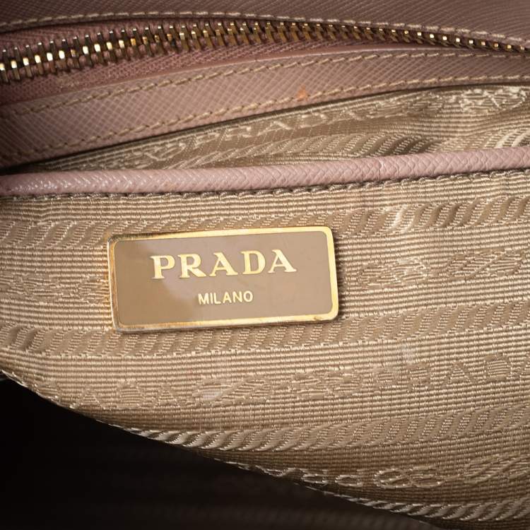 مملوكة مسبقًا Prada Beige Saffiano Leather Medium Galleria Double Zip Tote