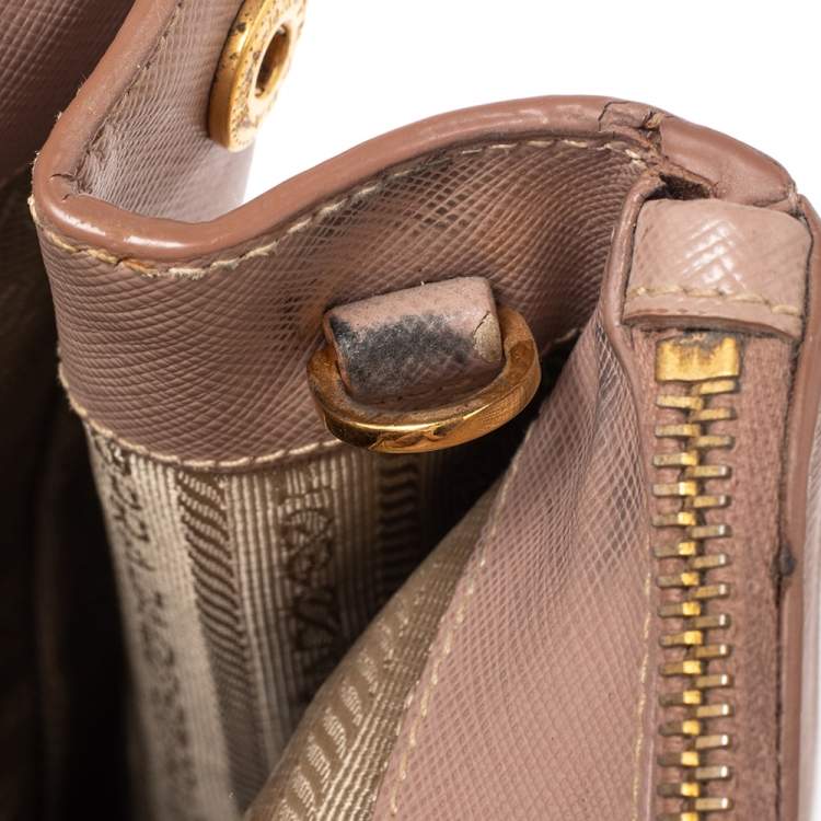 مملوكة مسبقًا Prada Beige Saffiano Leather Medium Galleria Double Zip Tote