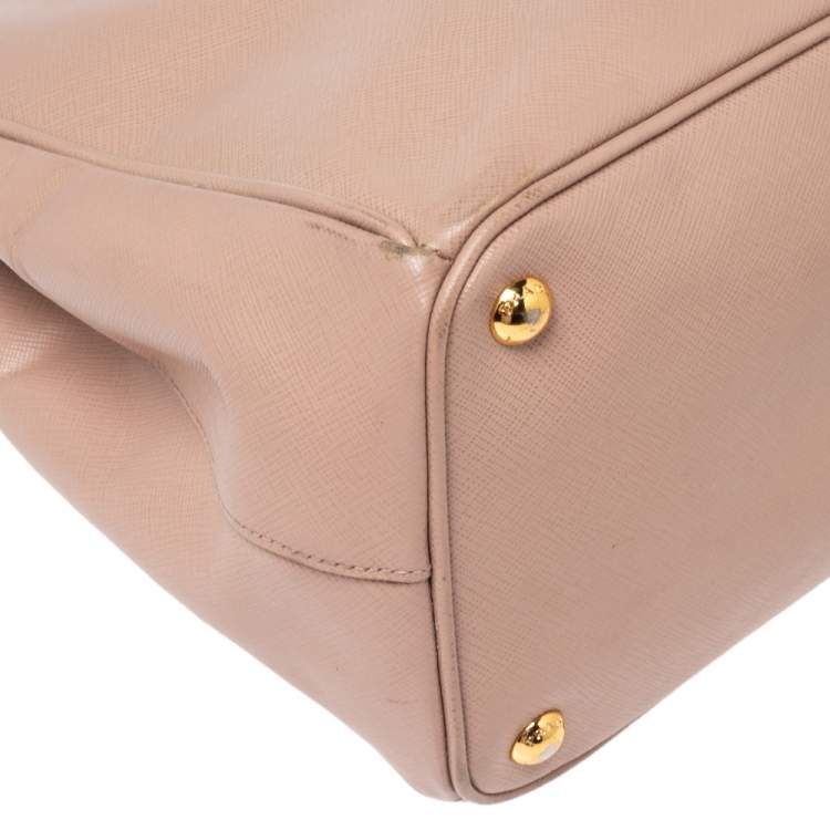 مملوكة مسبقًا Prada Beige Saffiano Leather Medium Galleria Double Zip Tote