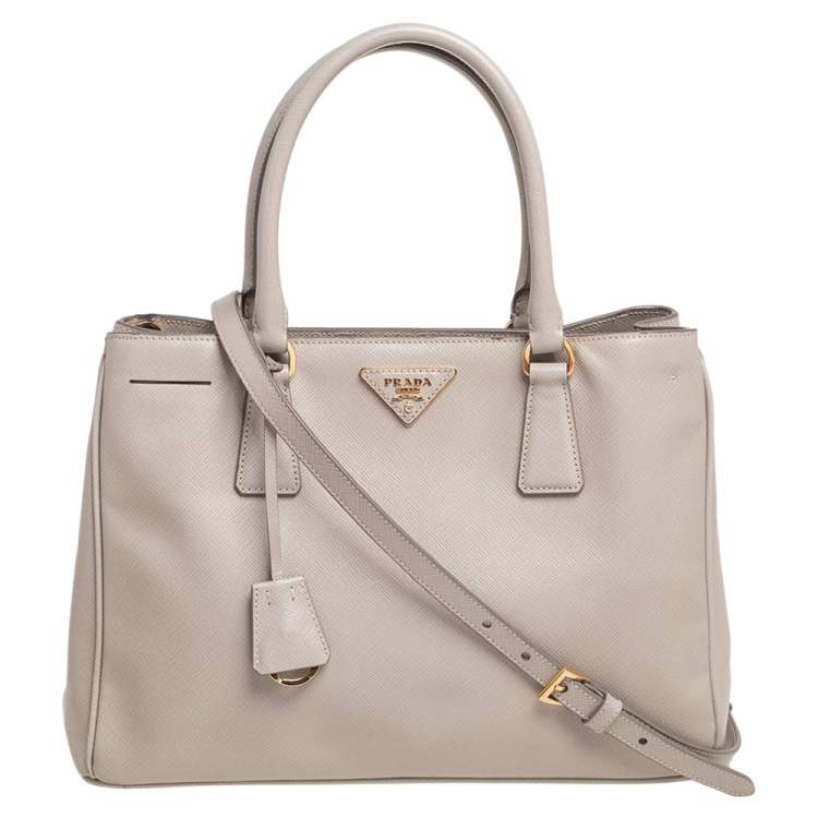 مملوكة مسبقًا Prada Beige Saffiano Lux Leather Medium Galleria Double Zip Tote