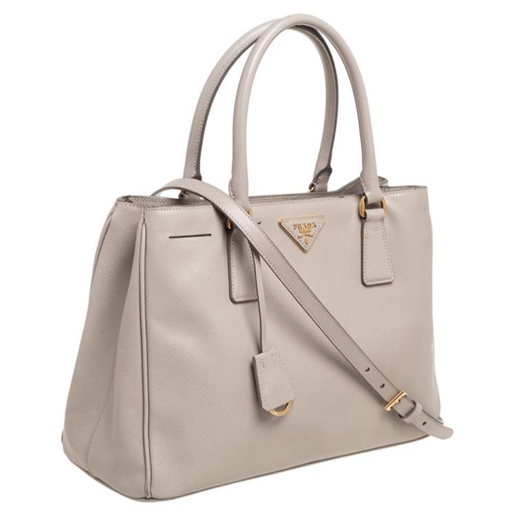 مملوكة مسبقًا Prada Beige Saffiano Lux Leather Medium Galleria Double Zip Tote