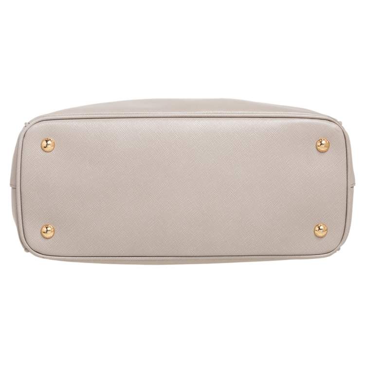 مملوكة مسبقًا Prada Beige Saffiano Lux Leather Medium Galleria Double Zip Tote