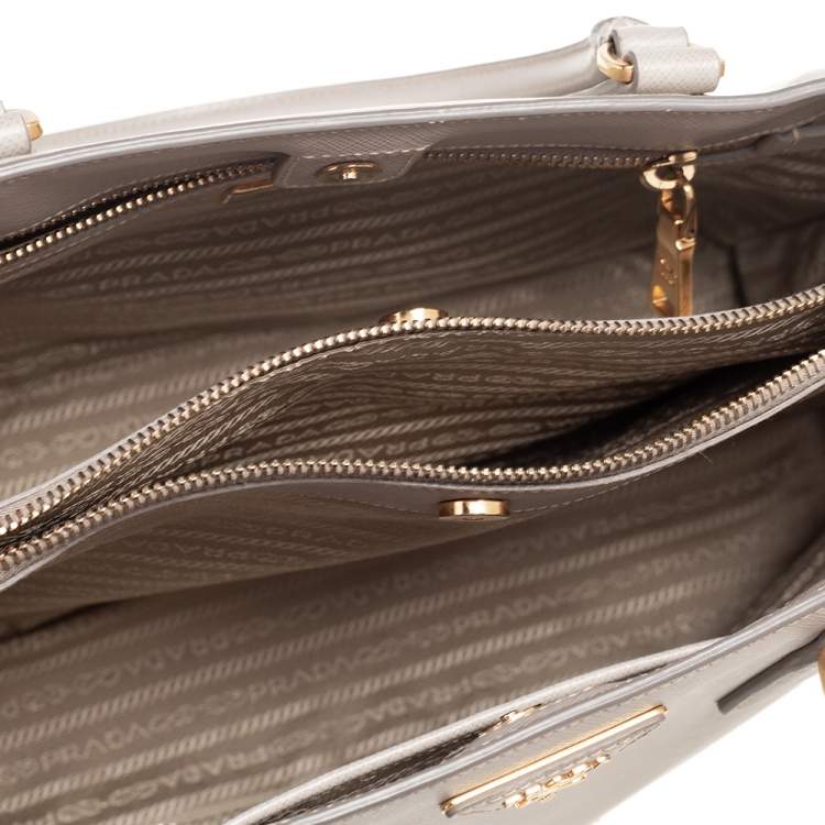 مملوكة مسبقًا Prada Beige Saffiano Lux Leather Medium Galleria Double Zip Tote