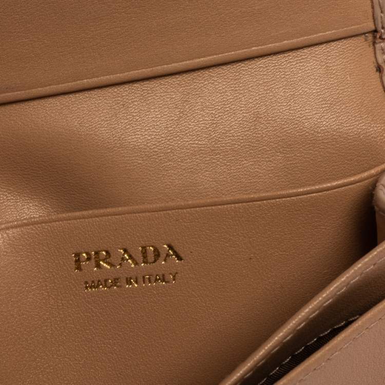 Pre Owned Prada Beige Saffiano Metal Leather Card Holder
