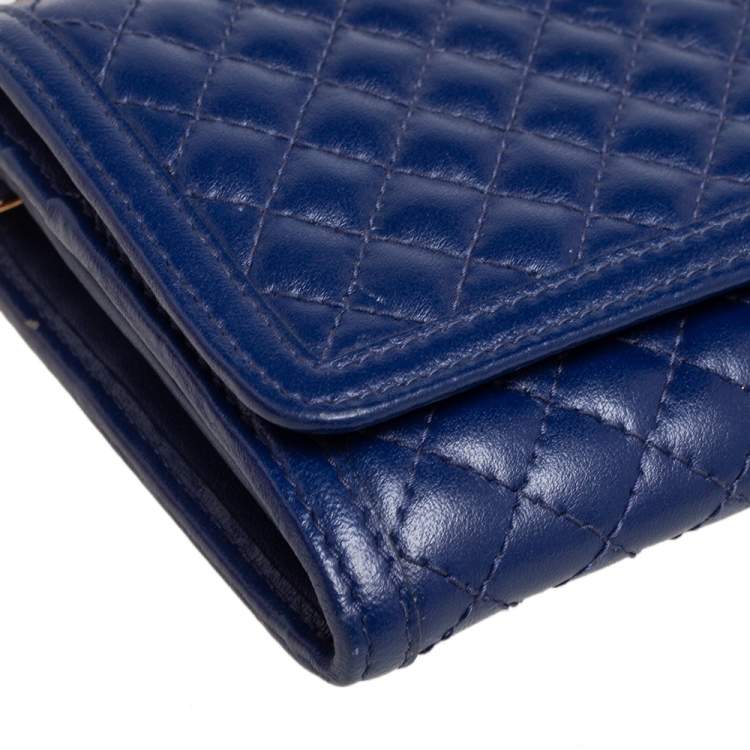 مملوكة مسبقًا Prada Blue Quilted Leather Wallet on Chain