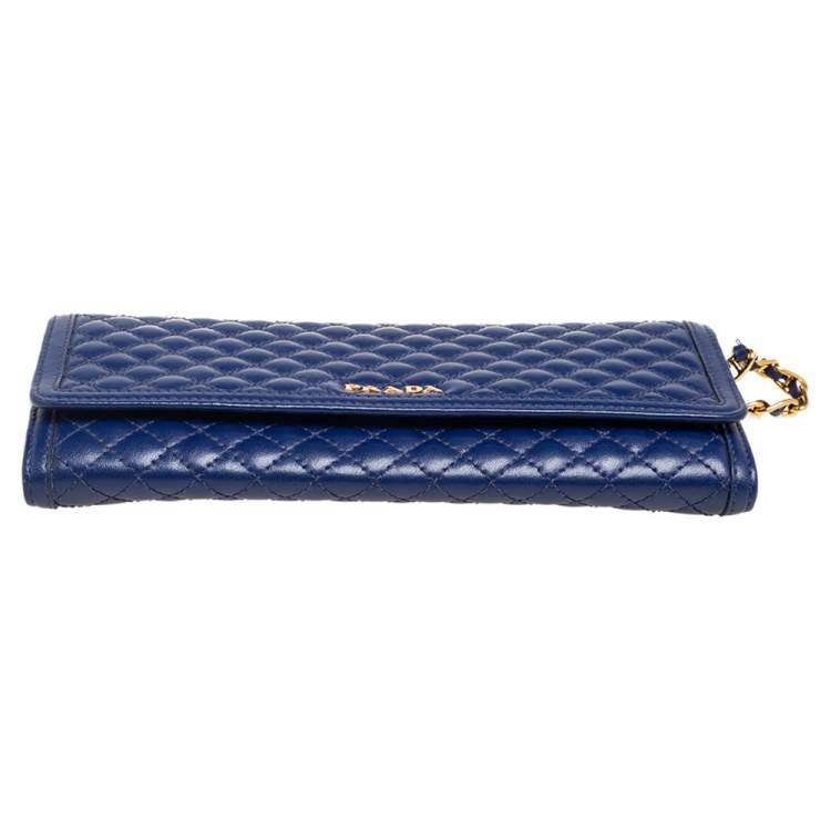 مملوكة مسبقًا Prada Blue Quilted Leather Wallet on Chain