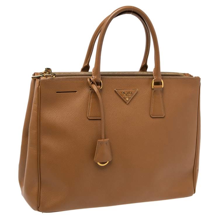 مملوكة مسبقًا Prada Tan Saffiano Lux Leather Large Galleria Tote