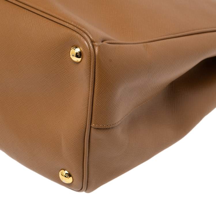 مملوكة مسبقًا Prada Tan Saffiano Lux Leather Large Galleria Tote