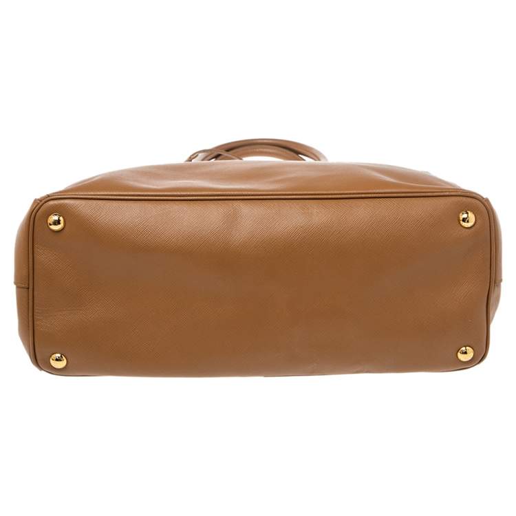 مملوكة مسبقًا Prada Tan Saffiano Lux Leather Large Galleria Tote