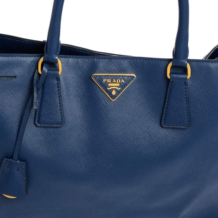 مملوكة مسبقًا Prada Blue Saffiano Leather Medium Galleria Tote