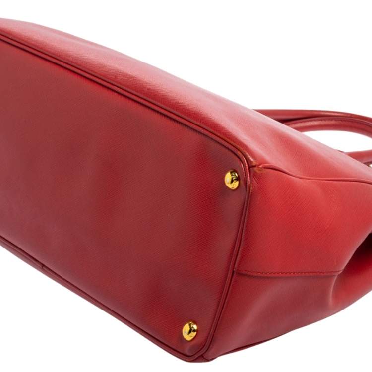 Pre Owned Prada Red Saffiano Lux Leather Large Galleria Double Zip Tote