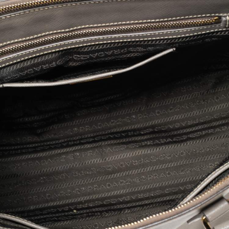 مملوكة مسبقًا Prada Argilla Saffiano Lux Leather Medium Galleria Double Zip Tote