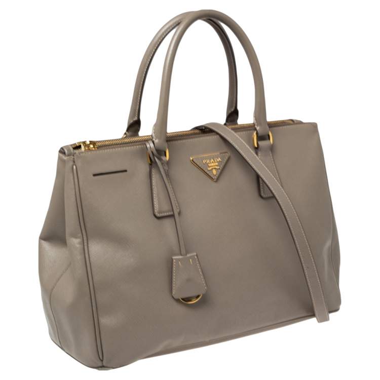 مملوكة مسبقًا Prada Argilla Saffiano Lux Leather Medium Galleria Double Zip Tote