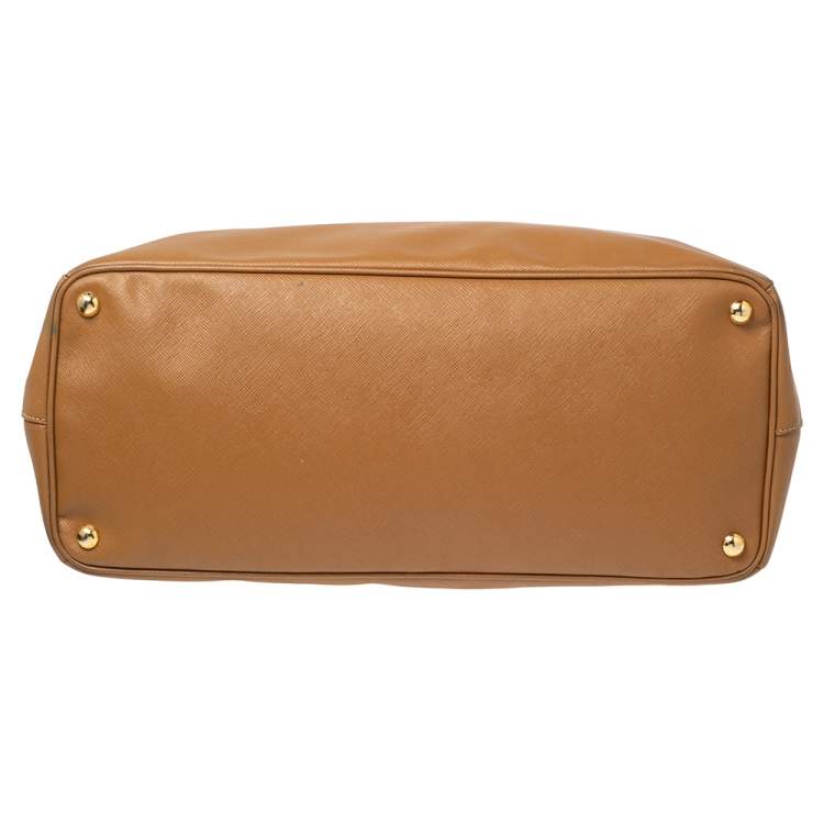 Pre Owned Prada Tan Saffiano Lux Leather Executive Galleria Double Zip Tote