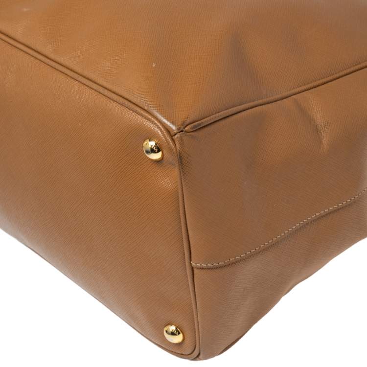 Pre Owned Prada Tan Saffiano Lux Leather Executive Galleria Double Zip Tote
