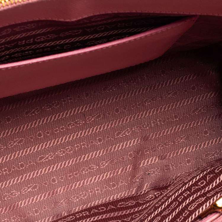 مملوكة مسبقًا Prada Pink Saffiano Lux Leather Small Double Zip Galleria Tote