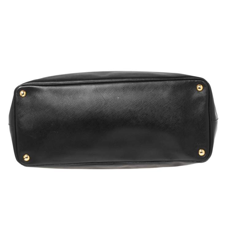 Pre Owned Prada Black Saffiano Lux Leather Executive Galleria Double Zip Tote